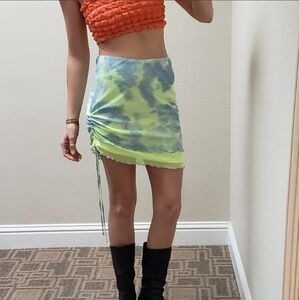 WILD FABLE Medium Neon Green Tie Dye Side Scrunch Swimsuit Cover Up Skirt